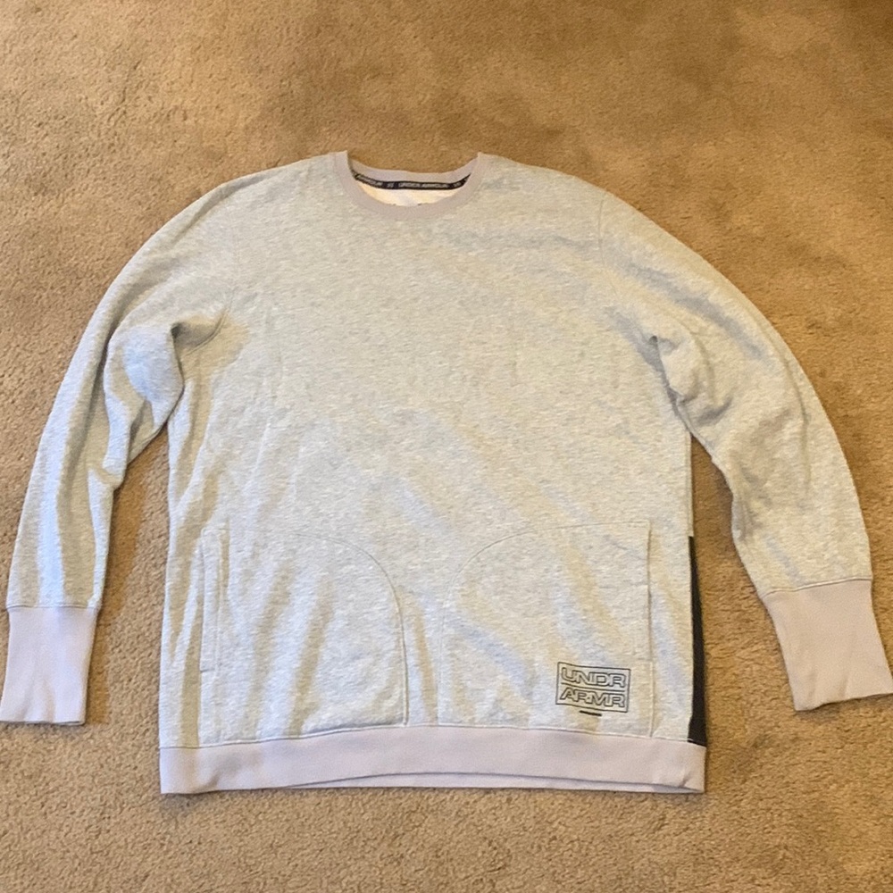 Large Under Armour Silver & Black Sweatshirt (coldgear)